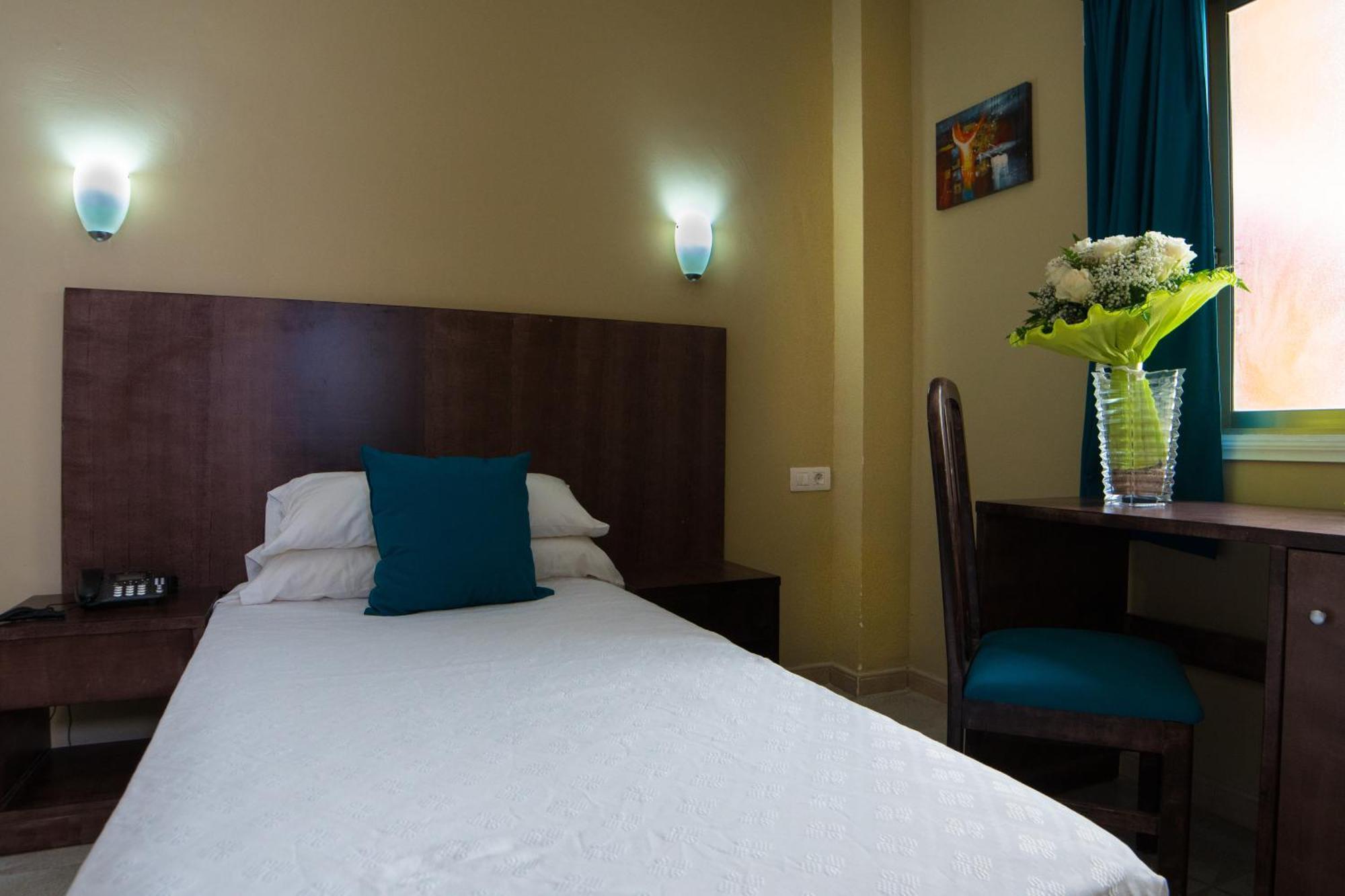 Hotel Aeropuerto Sur San Isidro  Luaran gambar