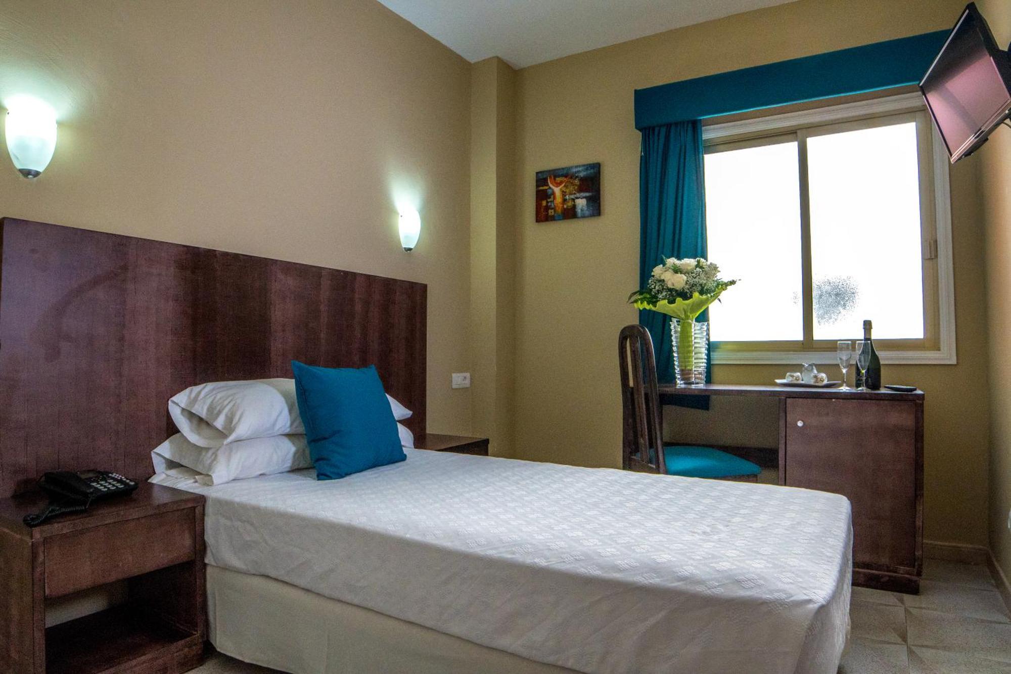 Hotel Aeropuerto Sur San Isidro  Luaran gambar